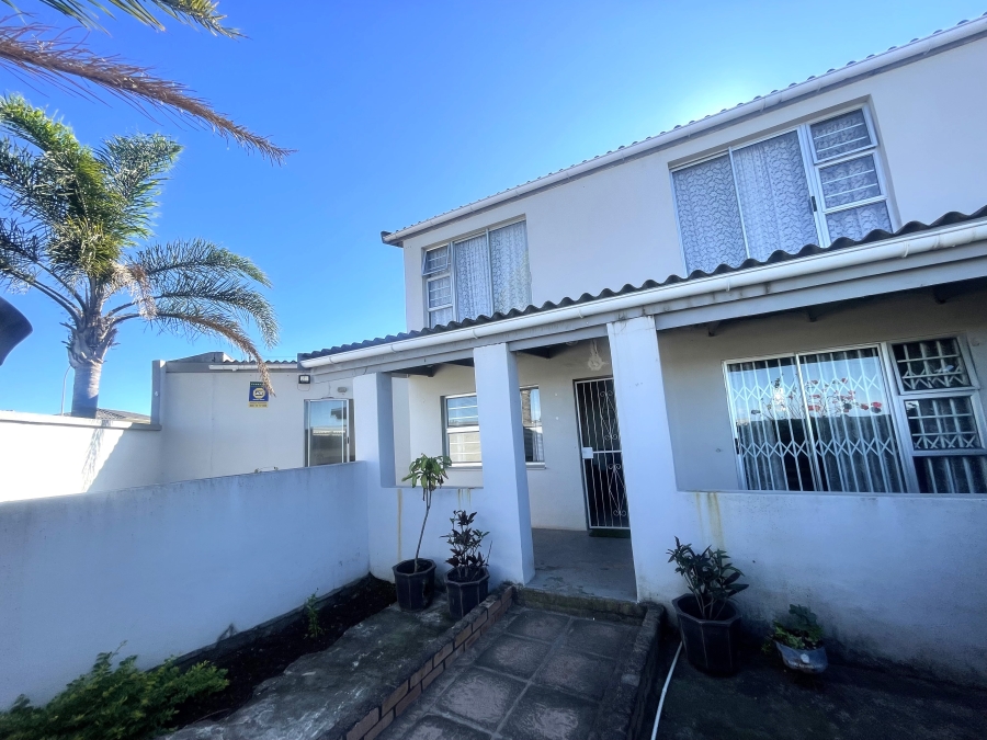 4 Bedroom Property for Sale in Braelyn Eastern Cape